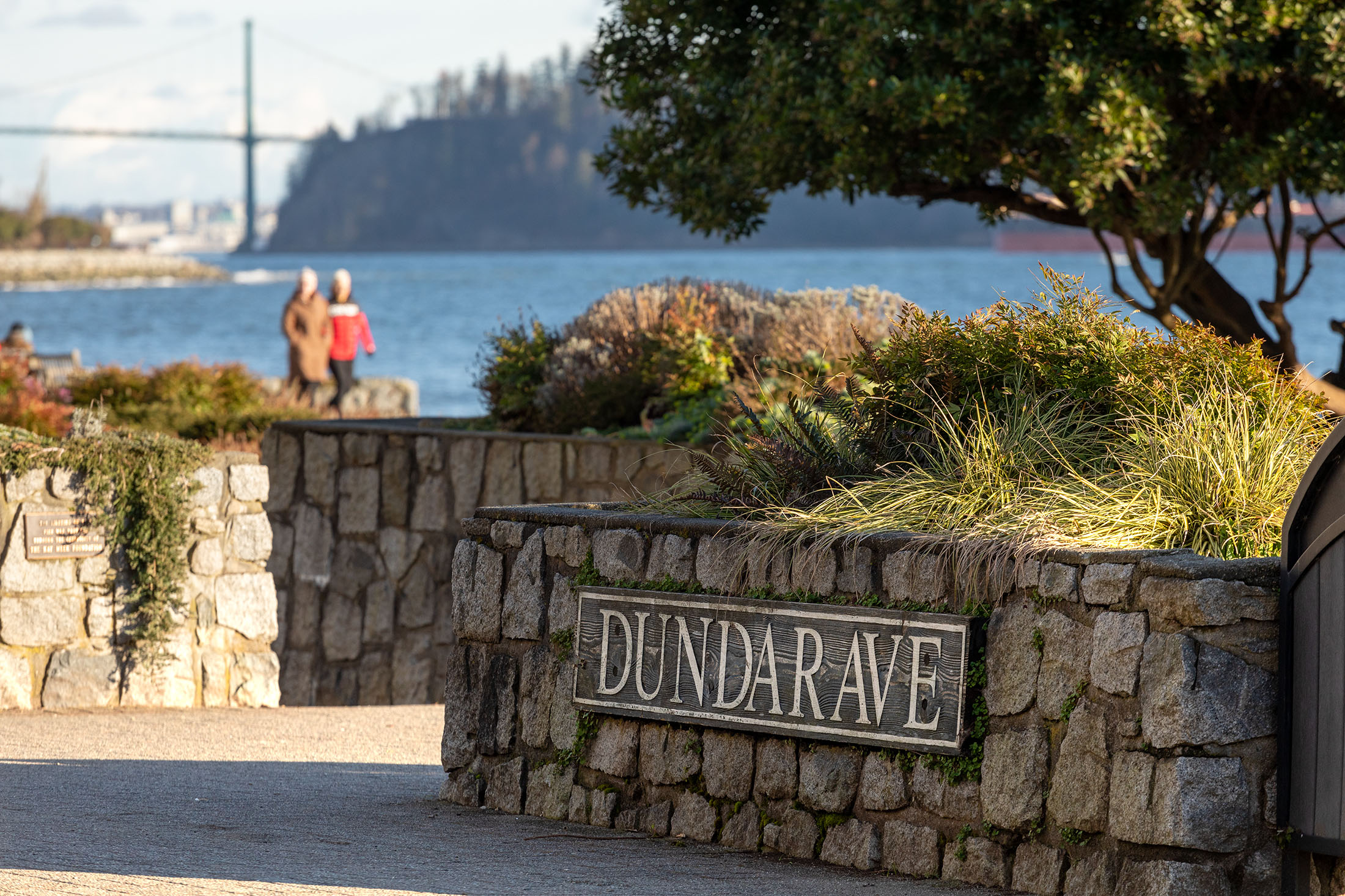 Dundarave, West Vancouver, homes and setting