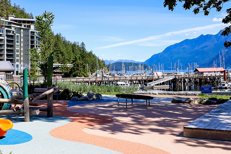 Horseshoe Bay, West Vancouver, homes and setting