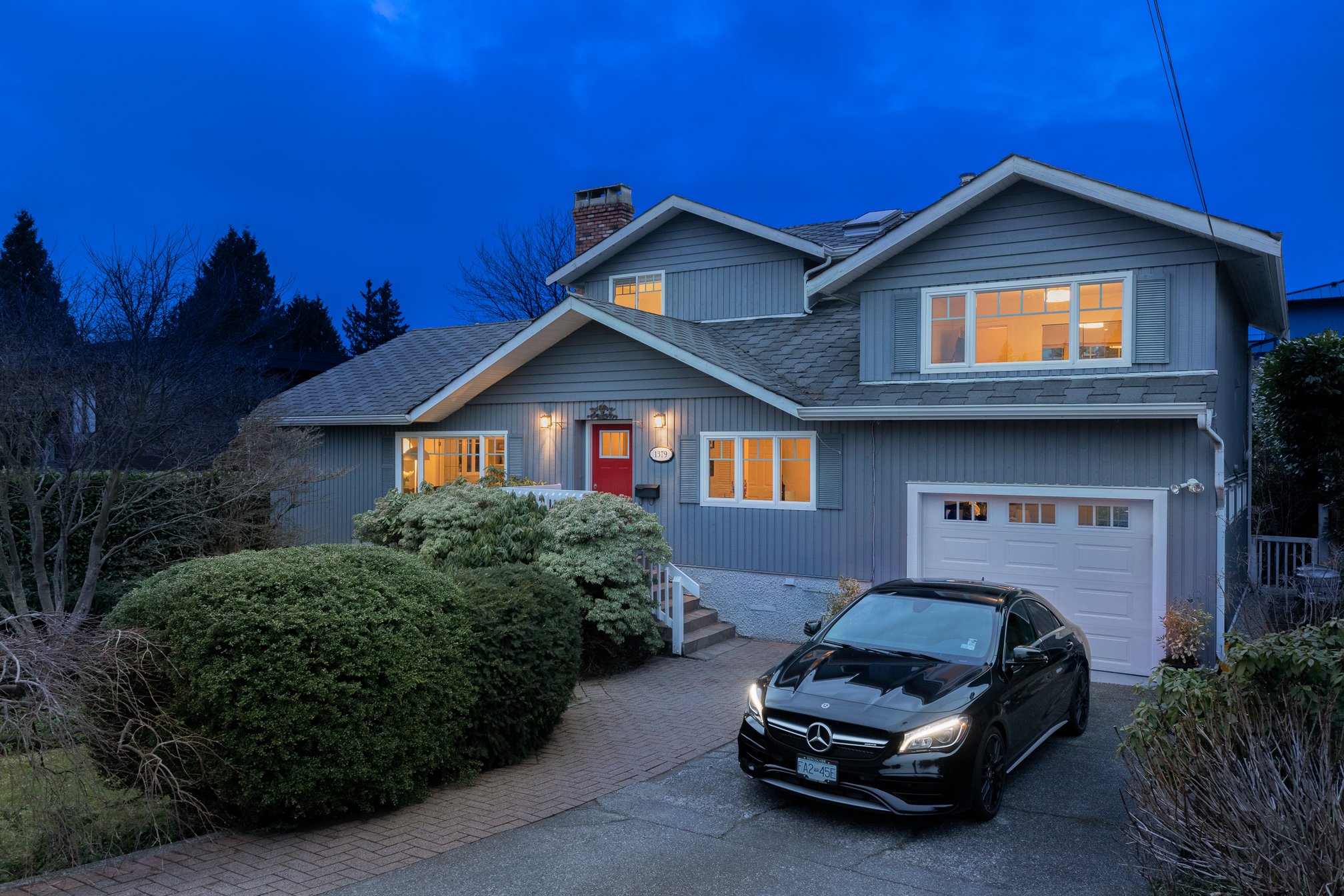 1379 22nd Street, Dundarave, West Vancouver – photo 2