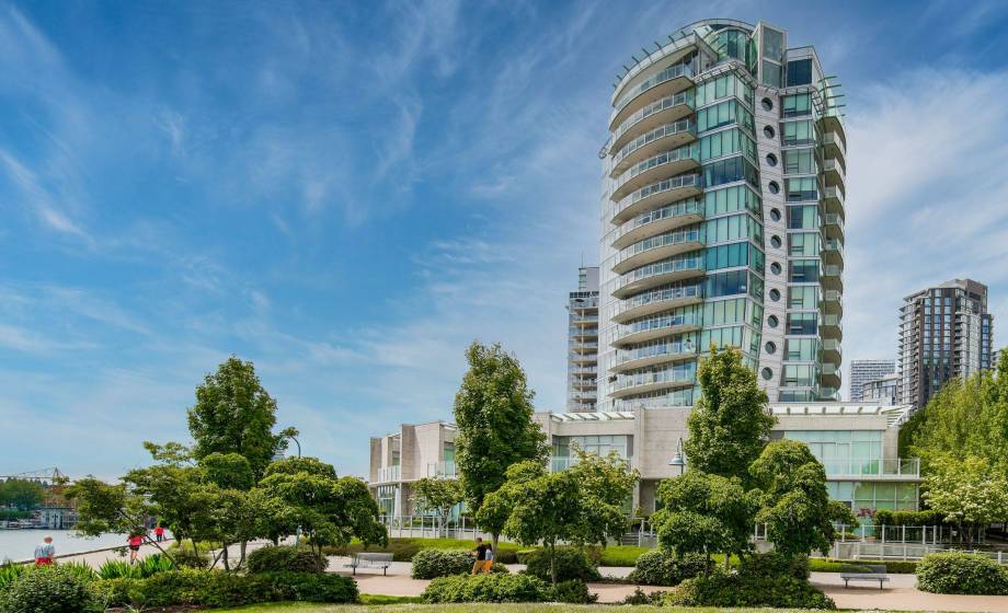 1702 - 1560 Homer Mews, Yaletown, Vancouver West