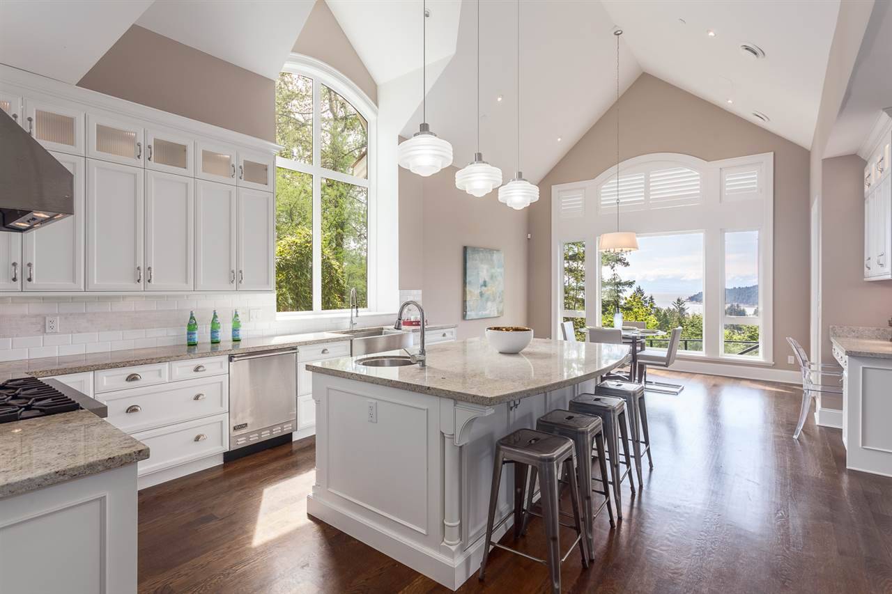 3817 Bayridge Avenue, Bayridge, West Vancouver – photo 1