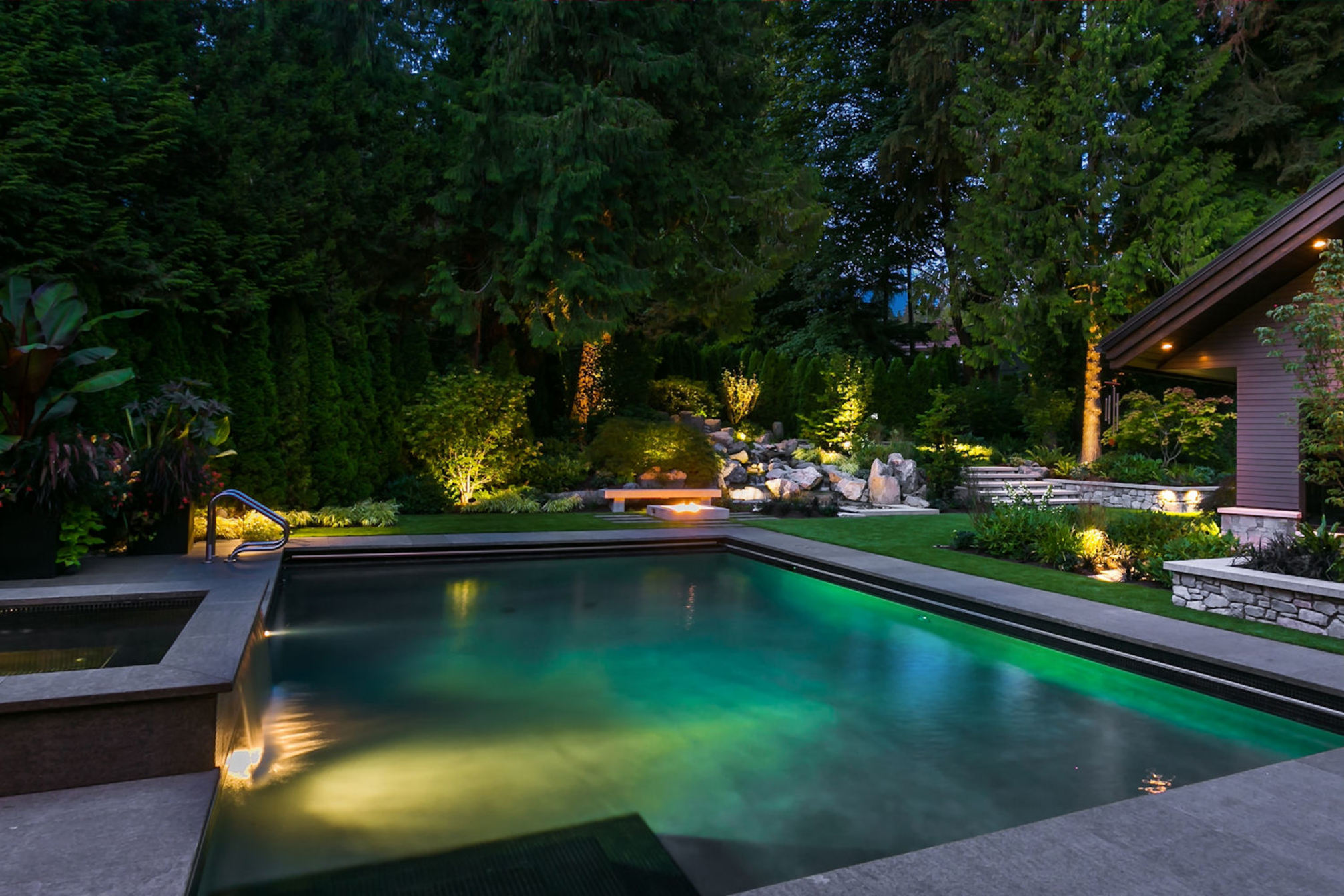 419 Inglewood Avenue, Cedardale, West Vancouver – photo 3