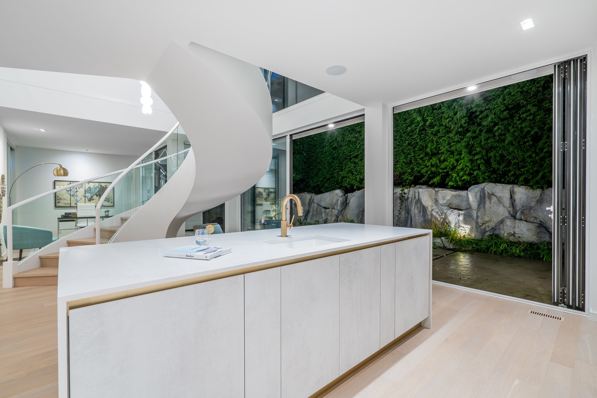 655 Beachview Drive, Deep Cove, North Vancouver – photo 8