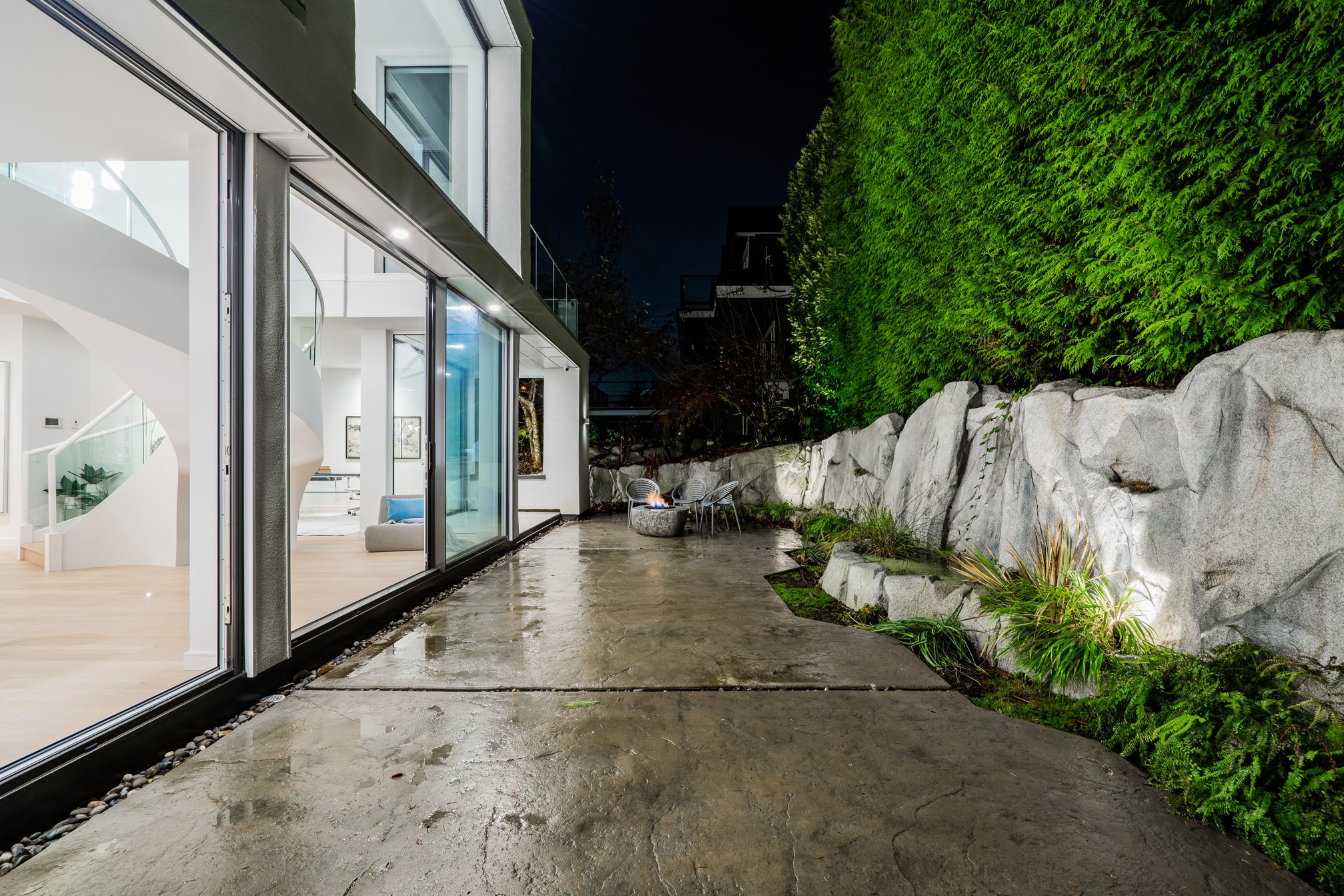 655 Beachview Drive, Deep Cove, North Vancouver – photo 32