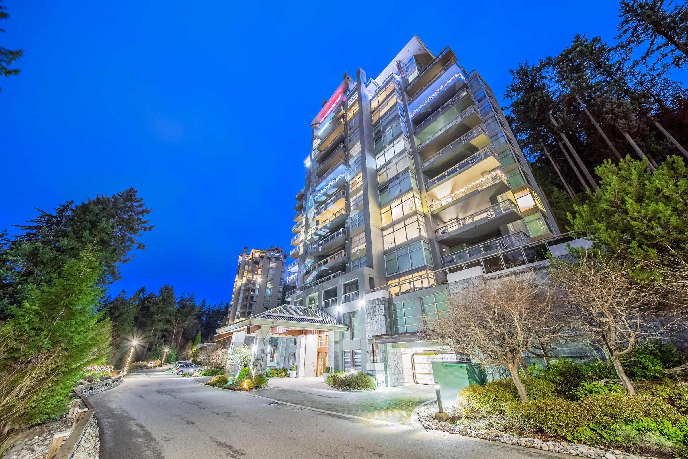803 - 3335 Cypress Place, Cypress Park Estates, West Vancouver – photo 1
