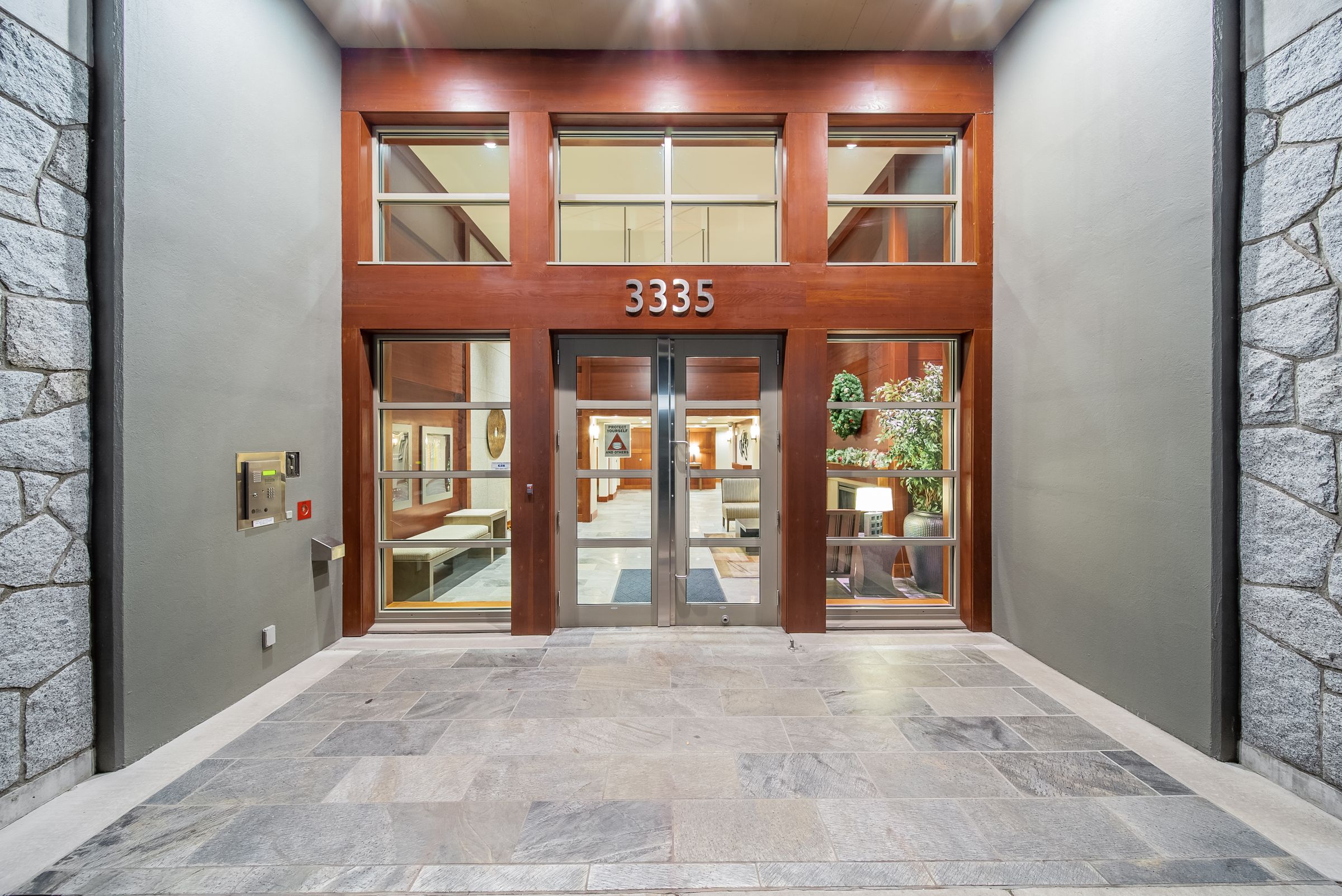 803 - 3335 Cypress Place, Cypress Park Estates, West Vancouver – photo 2