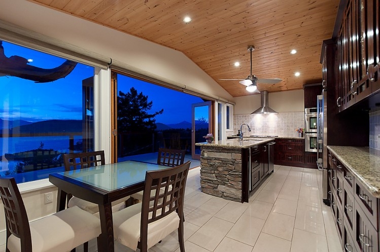 Address Upon Request, West Vancouver – photo 1