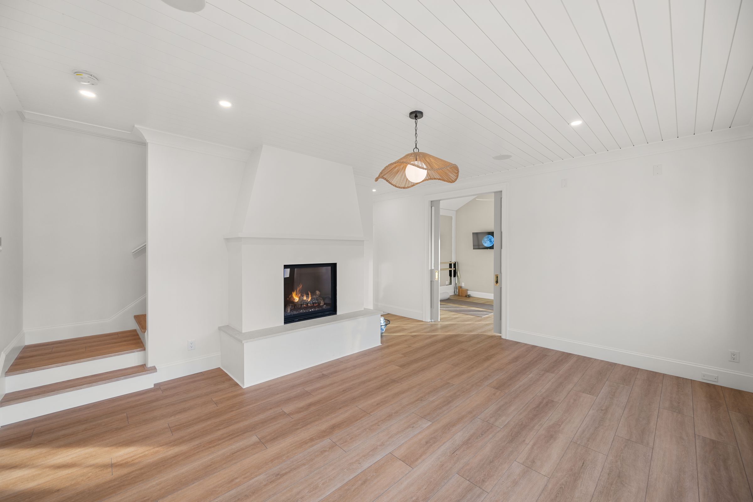 Address Upon Request, West Vancouver – photo 44