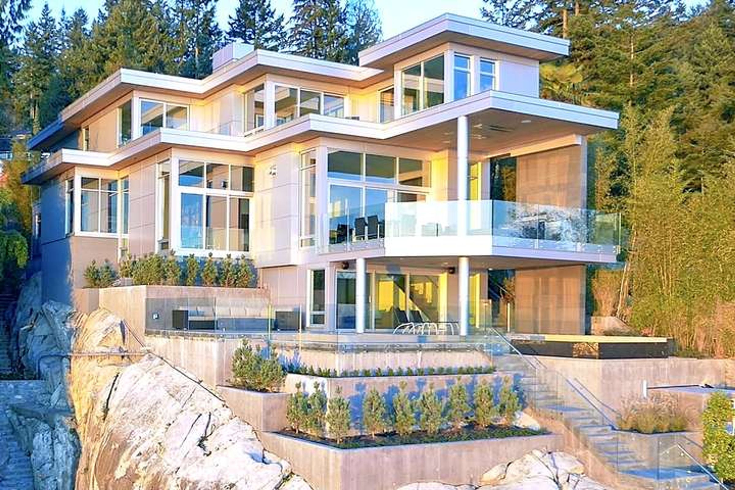 Address Upon Request, West Bay, West Vancouver – photo 2