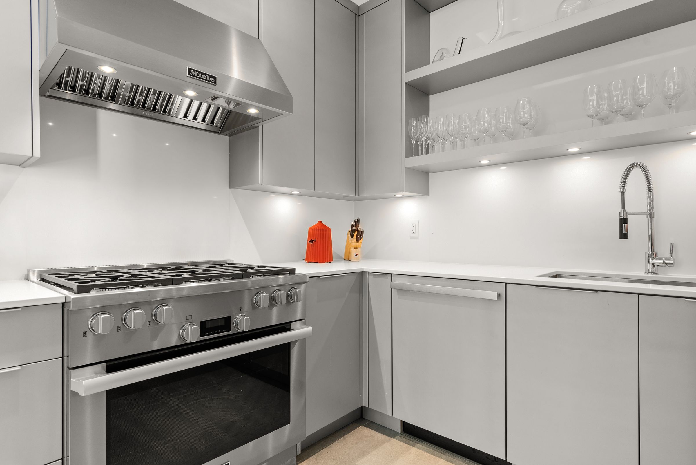Address Upon Request, West Bay, West Vancouver – photo 13
